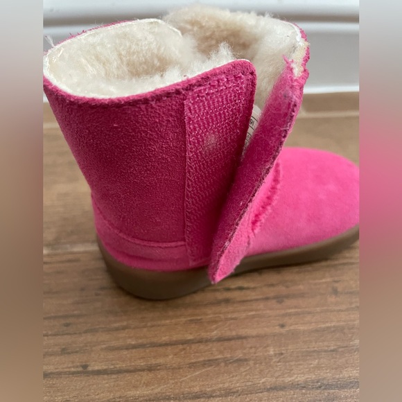 UGG Toddler Girl Pink Size 04/05 Keelan Boots - Picture 14 of 16